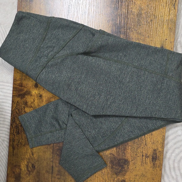 Abercrombie High Waist Leggings - Picture 2 of 10